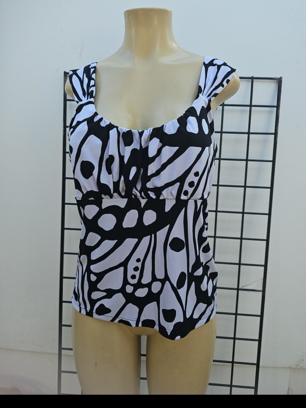 Black & White Printed Sleeveless Blouse with Gathered Bust